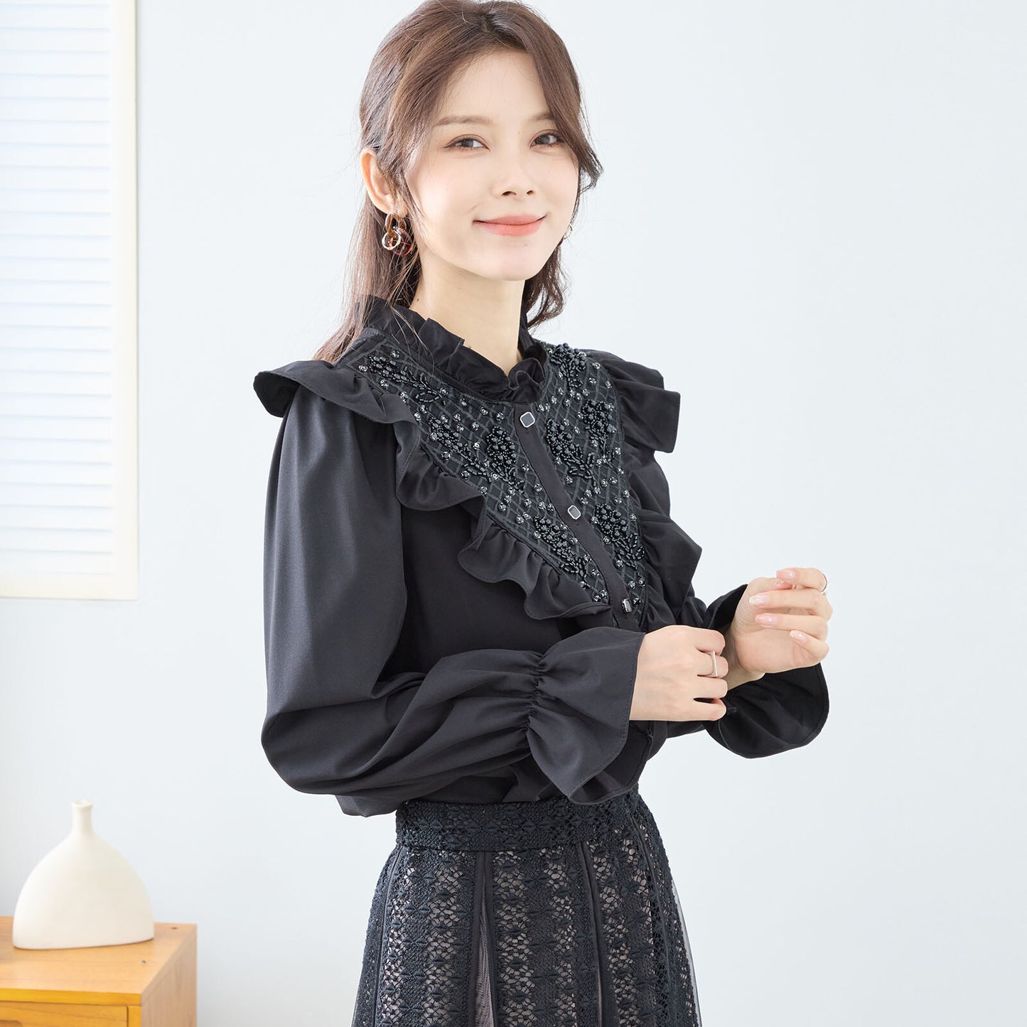 Long sleeve shirt 褶邊襯衫