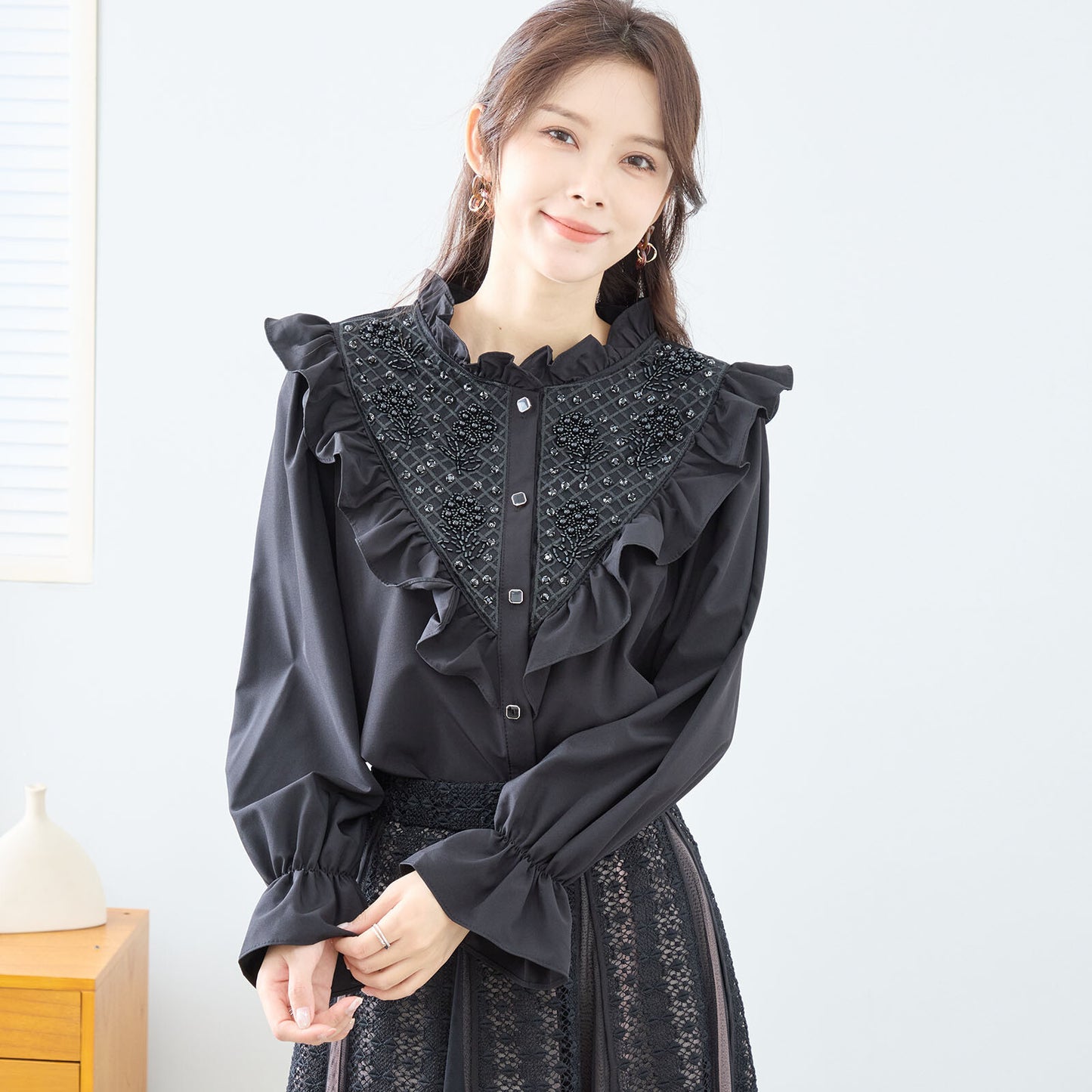 Long sleeve shirt 褶邊襯衫