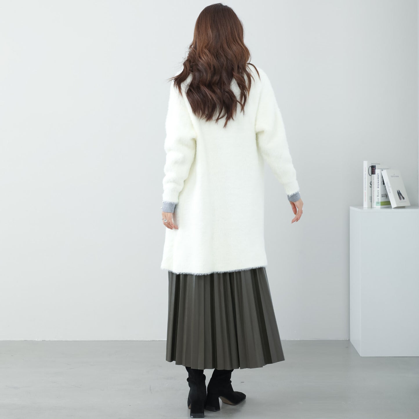 Shaggy Cardigan 毛毛無鈕外套
