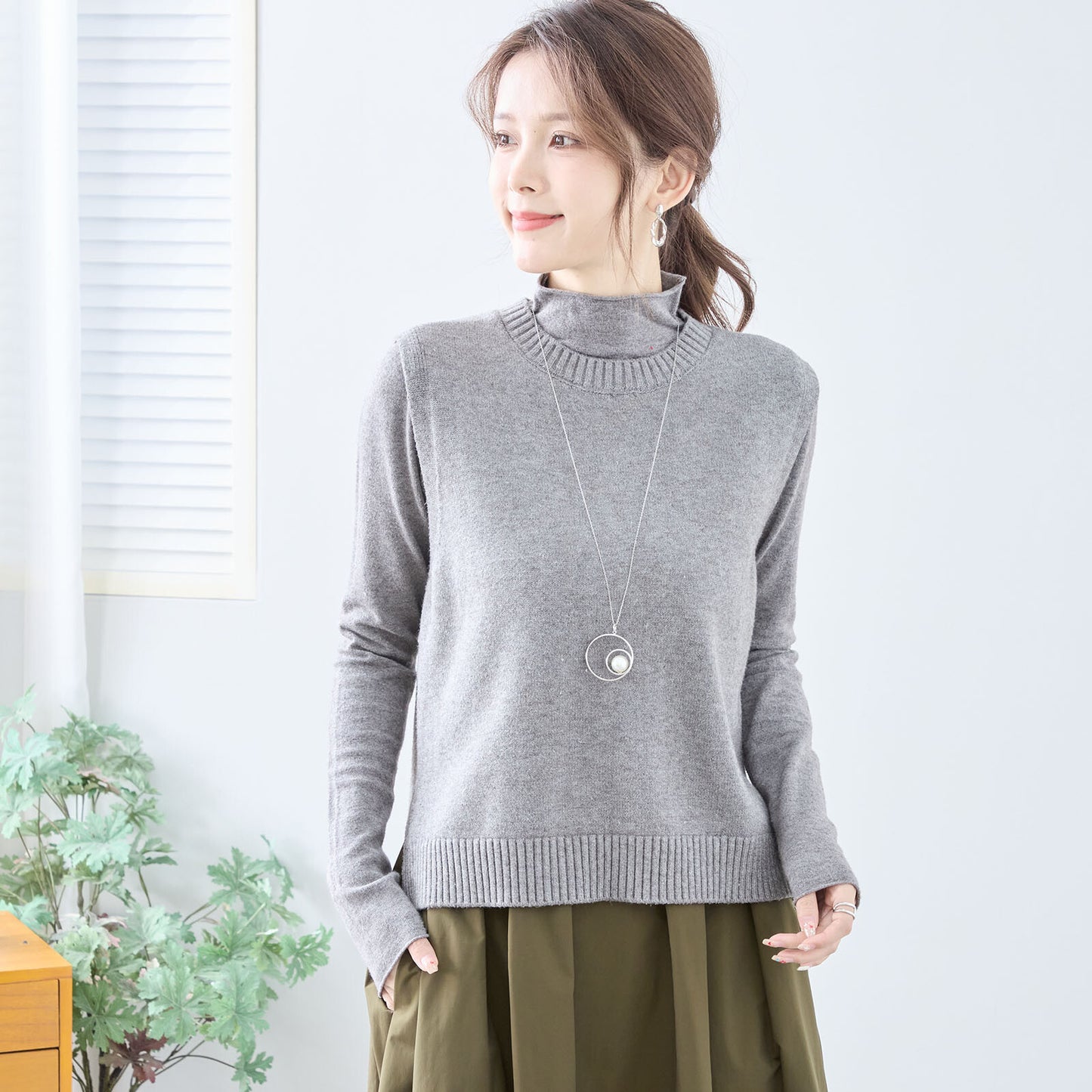 High Neck Sweater and Vest (2-Set) 高領毛衣和背心(2 件套)