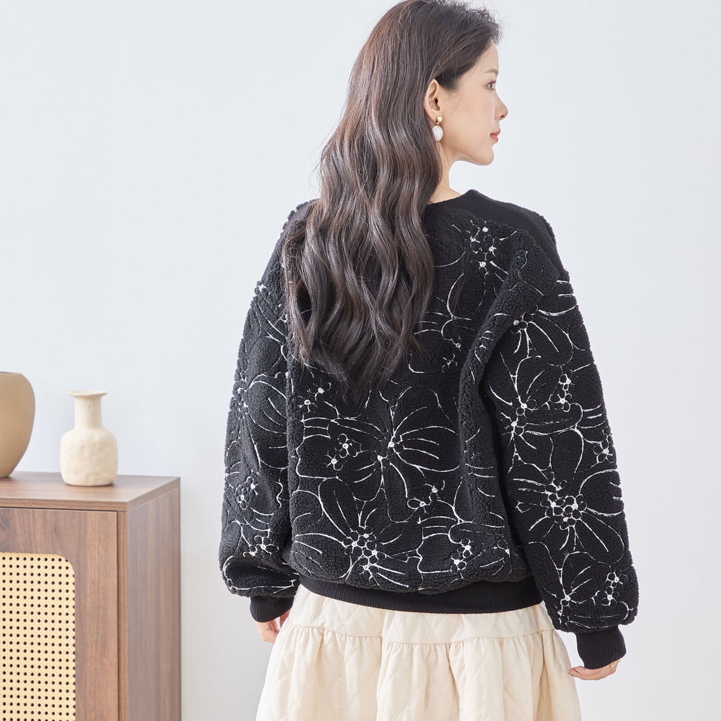 Cozy Flowery Sweater 舒適花花上衣