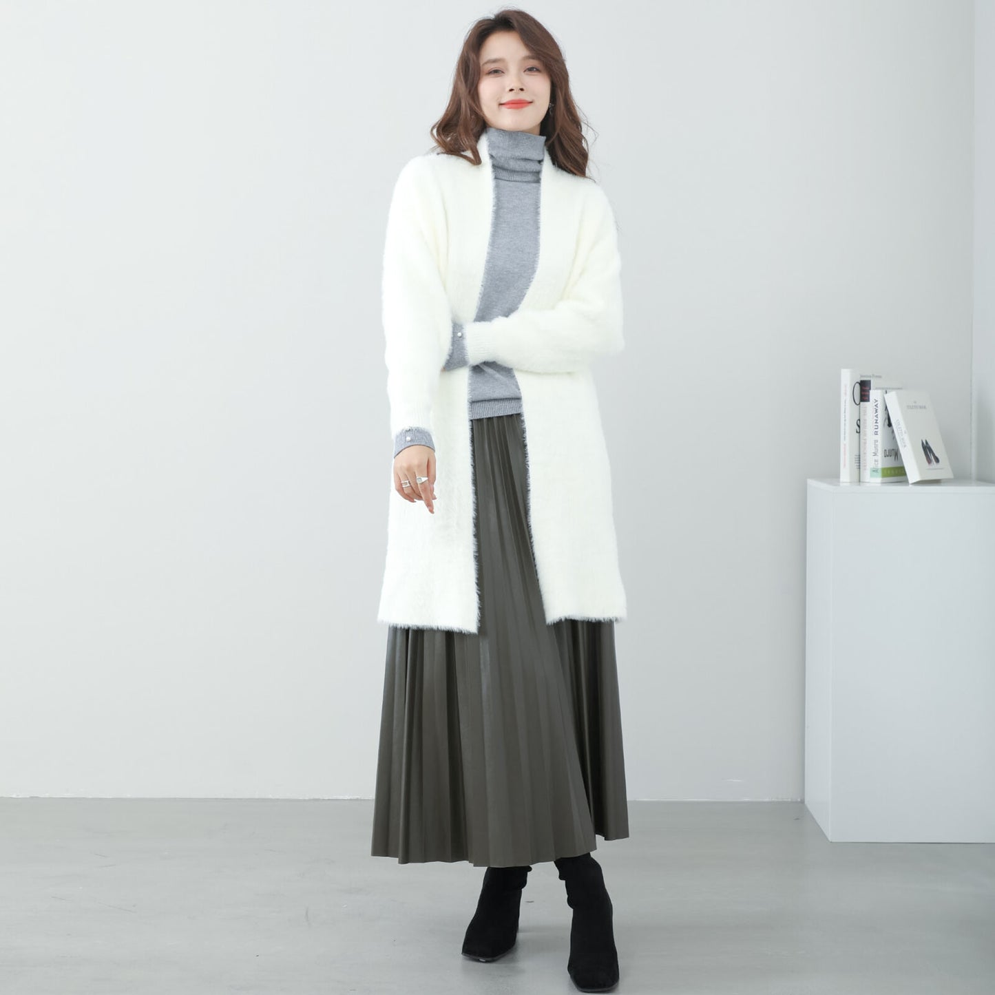 Shaggy Cardigan 毛毛無鈕外套